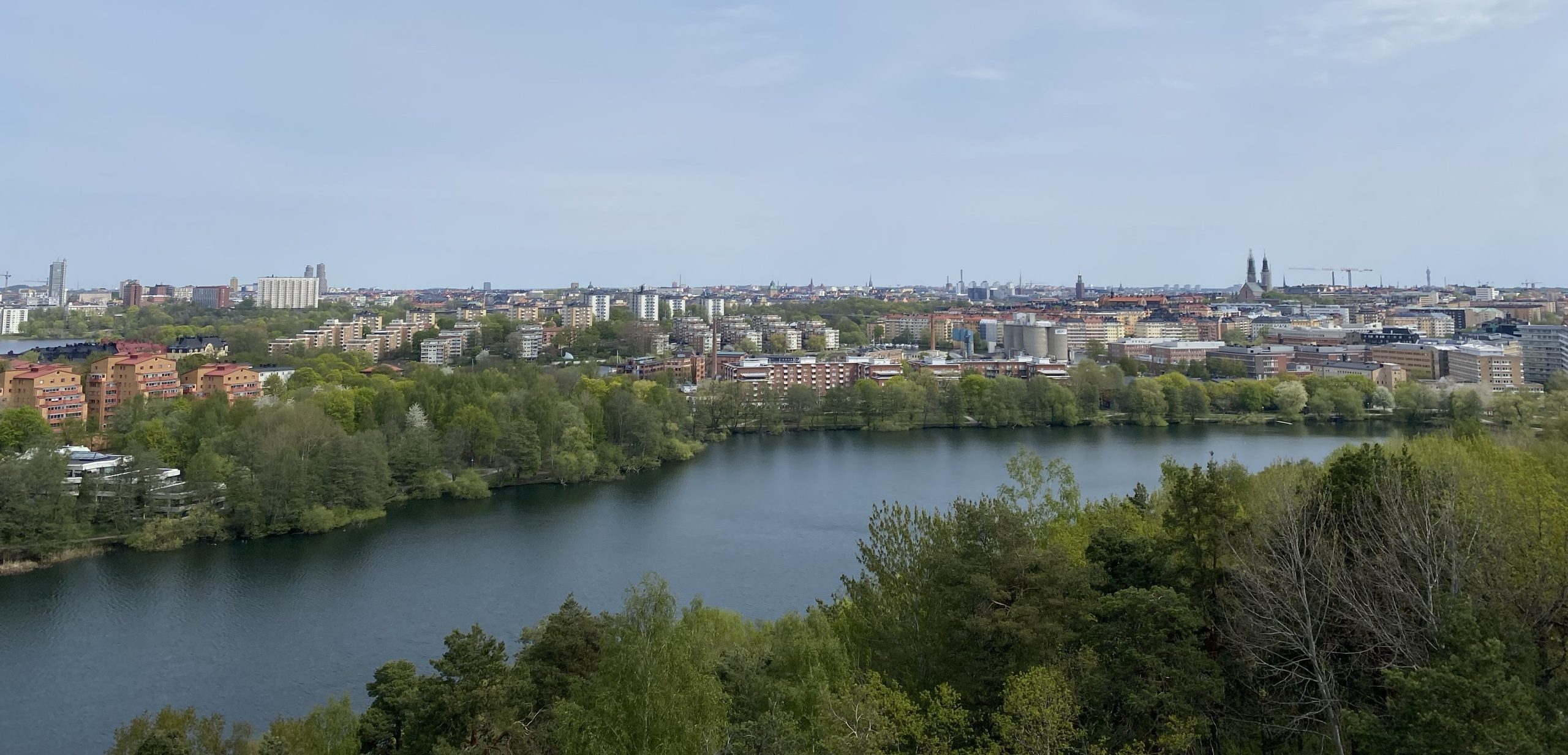 Vy över vatten och Stockholm från söder.